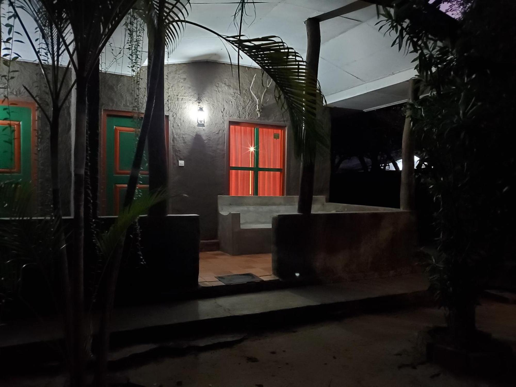 Clay Hut Village Polonnaruwa Eksteriør bilde
