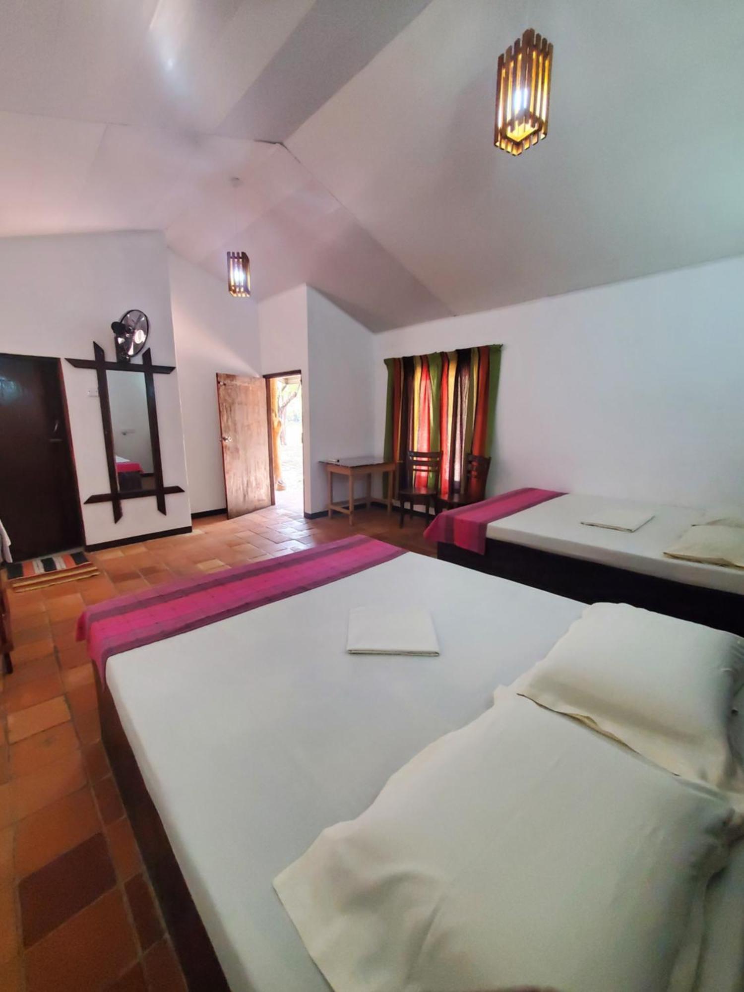Clay Hut Village Polonnaruwa Eksteriør bilde
